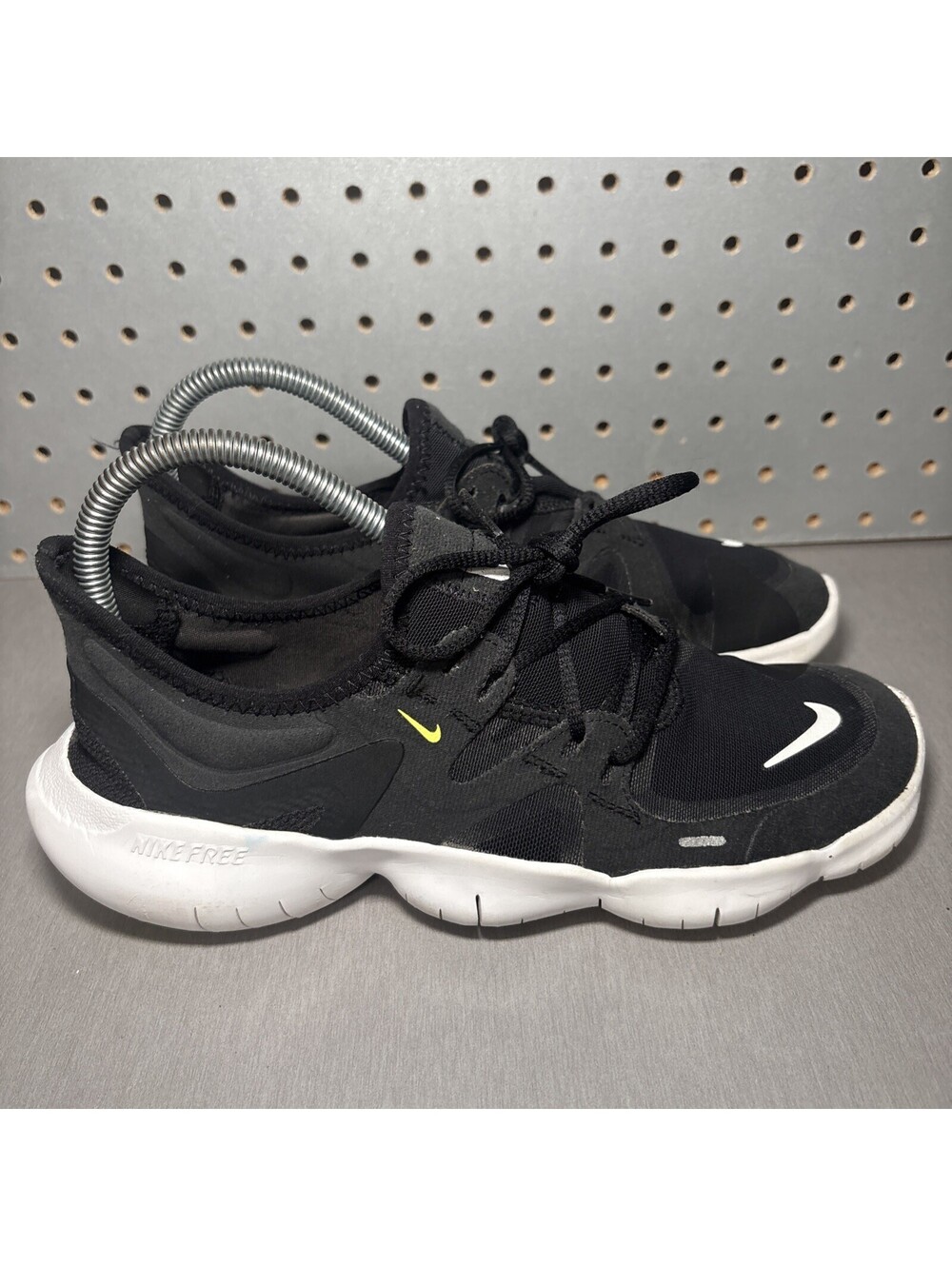 Nike Free RN 5.0 Running Shoes Womens Size 8 Black White Volt AQ1316-003